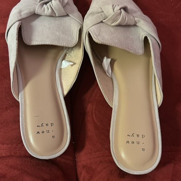 Like new mule slides size 10 faux suede - Picture 4 of 8
